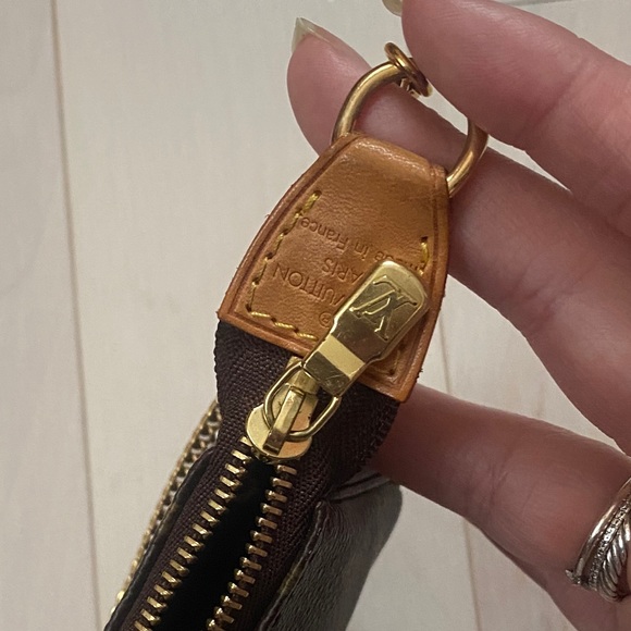 Louis Vuitton mini pochette accessories with monogram strap - Picture 11 of 15